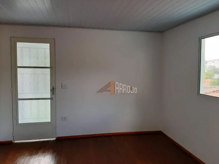 Foto 2 de Casa com 4 quartos à venda, 200m2 em Vila Araguaia, São Paulo - SP