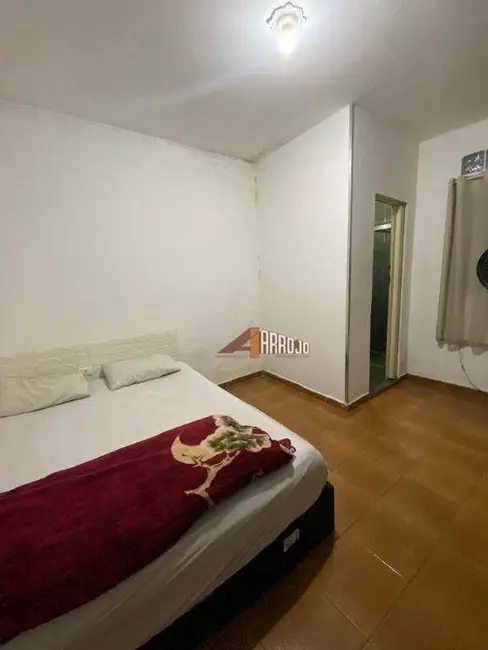 Casa com 2 quartos à venda, 119m2 em Vila Pierina, São Paulo - SP - imagem 2 Foto 2 de Casa com 2 quartos à venda, 119m2 em Vila Pierina, São Paulo - SP