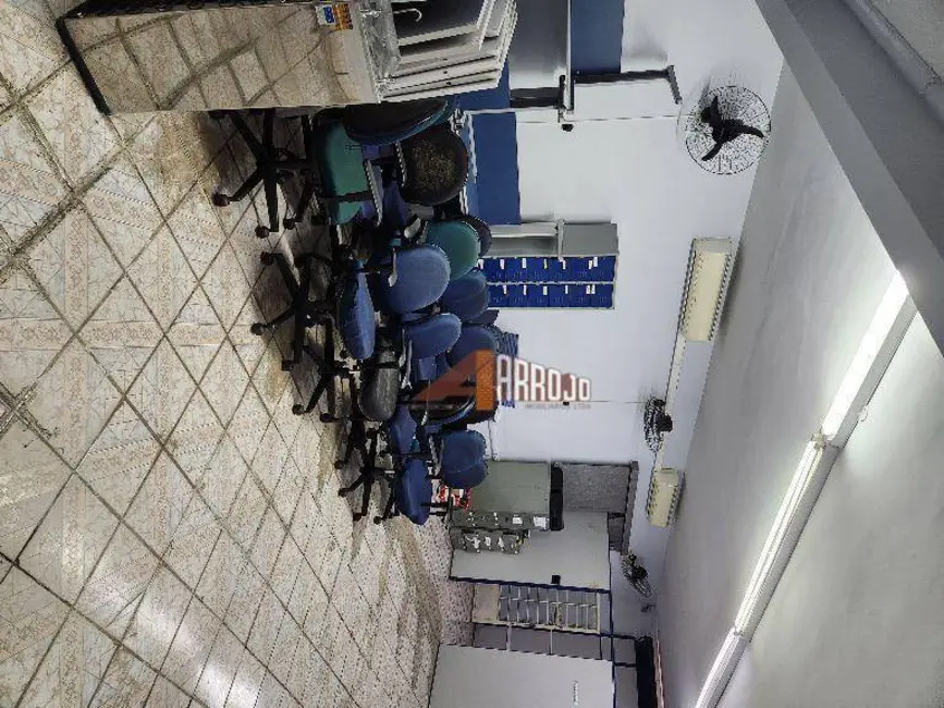 Foto 3 de Sala Comercial para alugar em Vila Marieta, São Paulo - SP