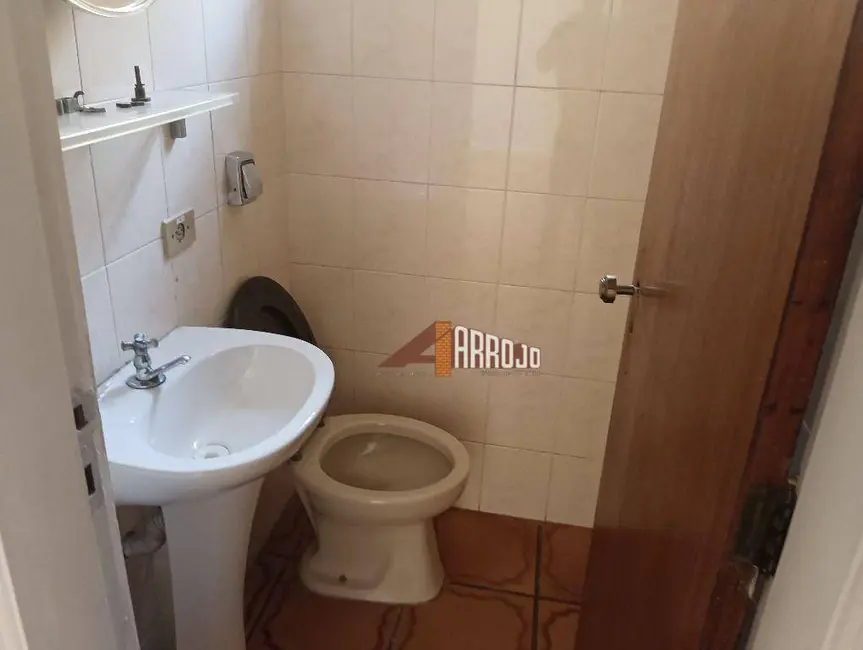 Sobrado com 3 quartos à venda, 200m2 em Penha de França, São Paulo - SP - imagem 8 Foto 8 de Sobrado com 3 quartos à venda, 200m2 em Penha de França, São Paulo - SP