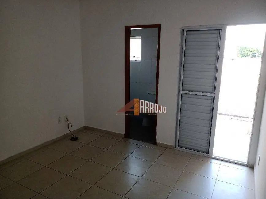 Foto 2 de Sobrado com 2 quartos para alugar, 90m2 em Vila Pierina, São Paulo - SP