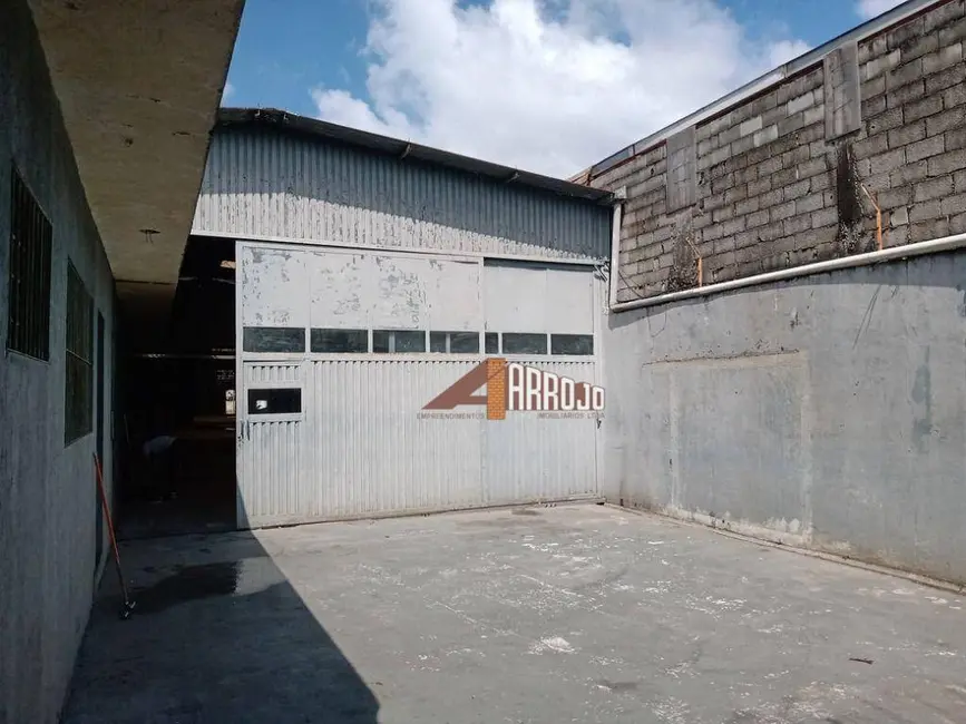 Foto 2 de Armazém / Galpão à venda, 690m2 em Vila Sílvia, São Paulo - SP