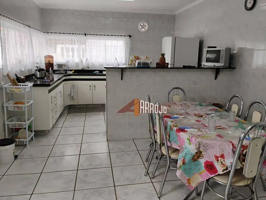 Sobrado com 3 quartos à venda, 210m2 em Vila Ré, São Paulo - SP - imagem 6 Foto 6 de Sobrado com 3 quartos à venda, 210m2 em Vila Ré, São Paulo - SP