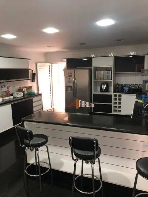 Sobrado com 3 quartos à venda, 200m2 em Penha de França, São Paulo - SP - imagem 1 Foto 1 de Sobrado com 3 quartos à venda, 200m2 em Penha de França, São Paulo - SP