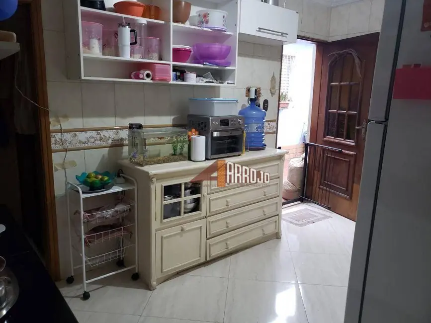 Foto 8 de Casa com 4 quartos à venda, 160m2 em Vila Buenos Aires, São Paulo - SP