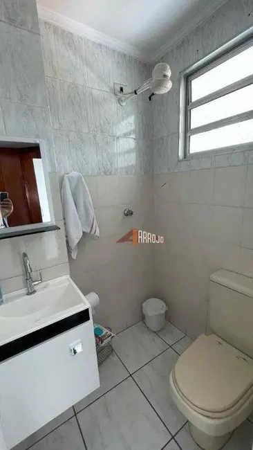 Sobrado com 3 quartos à venda, 137m2 em Vila Constança, São Paulo - SP - imagem 8 Foto 8 de Sobrado com 3 quartos à venda, 137m2 em Vila Constança, São Paulo - SP