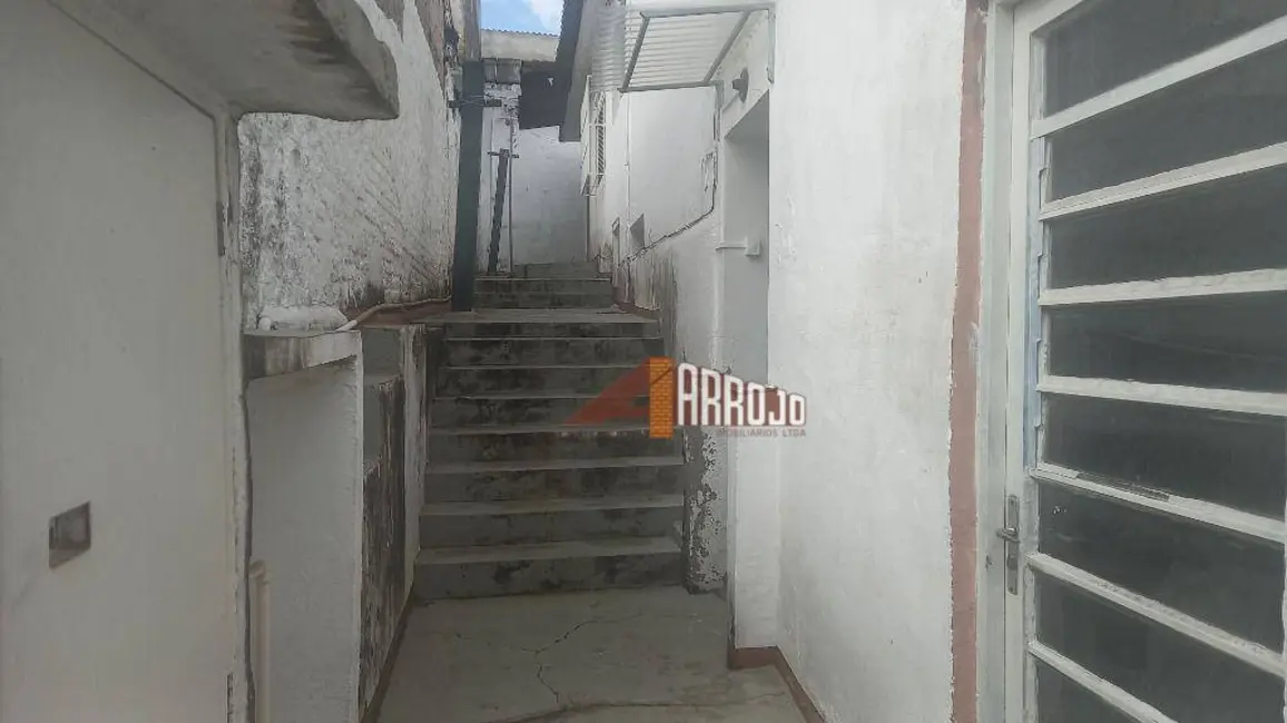 Foto 2 de Casa com 6 quartos à venda, 240m2 em Vila Marieta, São Paulo - SP