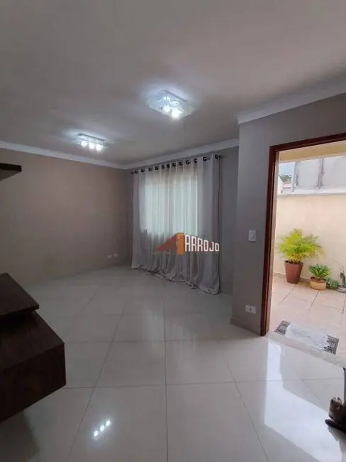 Sobrado com 2 quartos à venda, 500m2 em Penha de França, São Paulo - SP - imagem 2 Foto 2 de Sobrado com 2 quartos à venda, 500m2 em Penha de França, São Paulo - SP