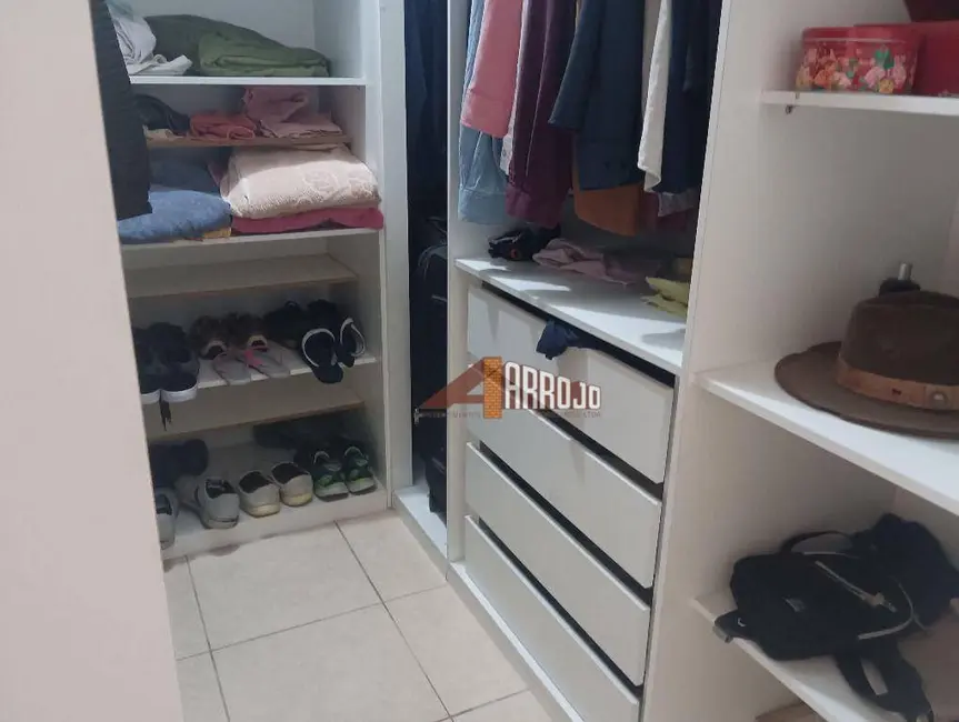 Foto 7 de Casa com 3 quartos à venda, 250m2 em Vila Monte Santo, São Paulo - SP