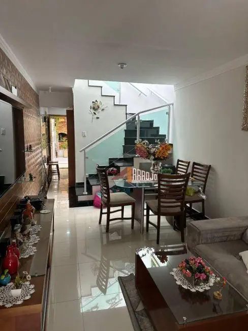 Sobrado com 3 quartos à venda, 125m2 em Vila Costa Melo, São Paulo - SP - imagem 1 Foto 1 de Sobrado com 3 quartos à venda, 125m2 em Vila Costa Melo, São Paulo - SP