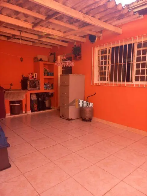 Casa com 2 quartos à venda, 115m2 em Vila Marieta, São Paulo - SP - imagem 4 Foto 4 de Casa com 2 quartos à venda, 115m2 em Vila Marieta, São Paulo - SP