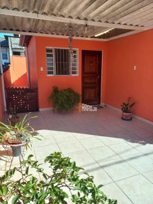 Casa com 2 quartos à venda, 115m2 em Vila Marieta, São Paulo - SP - imagem 3 Foto 3 de Casa com 2 quartos à venda, 115m2 em Vila Marieta, São Paulo - SP