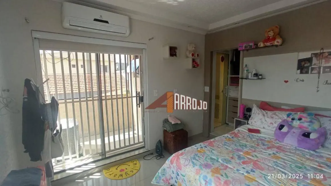 Sobrado com 4 quartos à venda, 138m2 em Vila Feliz, São Paulo - SP - imagem 1 Foto 1 de Sobrado com 4 quartos à venda, 138m2 em Vila Feliz, São Paulo - SP