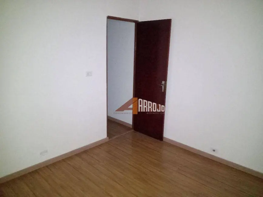 Sobrado com 2 quartos para alugar, 88m2 em Cidade Antônio Estevão de Carvalho, São Paulo - SP - imagem 4 Foto 4 de Sobrado com 2 quartos para alugar, 88m2 em Cidade Antônio Estevão de Carvalho, São Paulo - SP