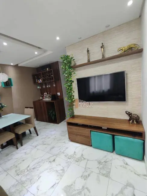 Foto 2 de Sobrado com 2 quartos à venda, 500m2 em Parque Guarani, São Paulo - SP