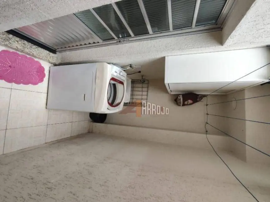 Foto 7 de Sobrado com 2 quartos à venda, 500m2 em Parque Guarani, São Paulo - SP