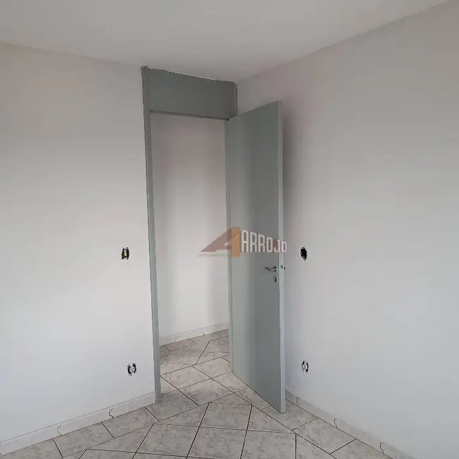 Foto 4 de Apartamento com 2 quartos para alugar, 50m2 em Jardim Danfer, São Paulo - SP