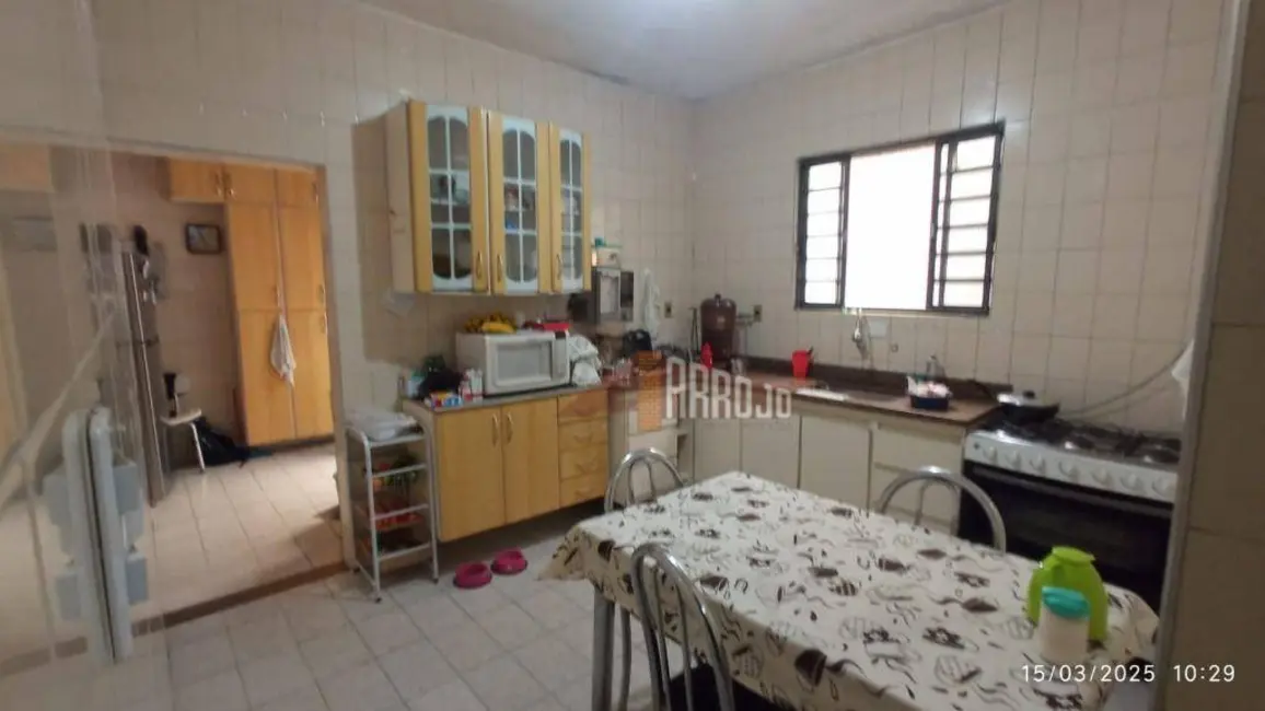 Foto 2 de Casa com 2 quartos à venda, 217m2 em Vila Marieta, São Paulo - SP