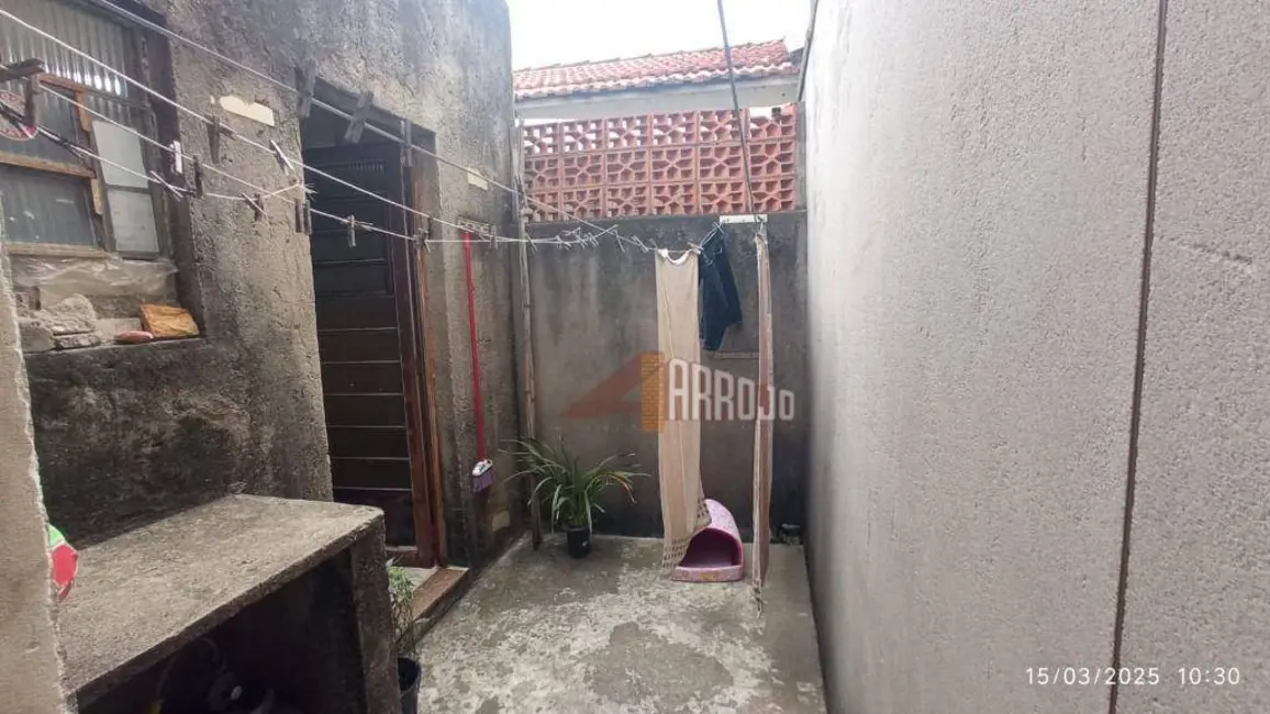 Foto 9 de Casa com 2 quartos à venda, 217m2 em Vila Marieta, São Paulo - SP