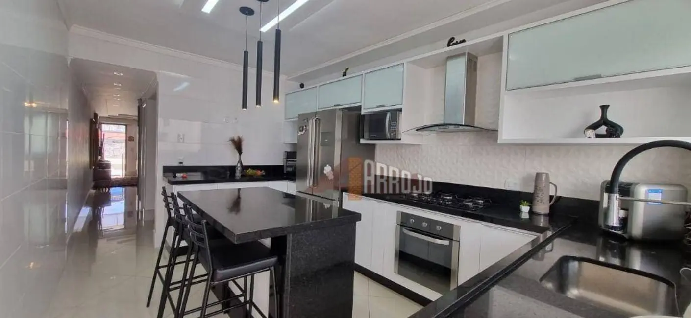 Foto 2 de Sobrado com 3 quartos à venda, 90m2 em Chácara Cruzeiro do Sul, São Paulo - SP
