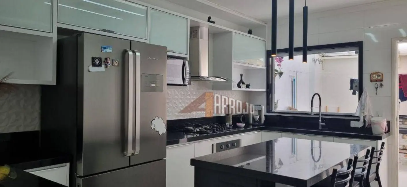 Foto 1 de Sobrado com 3 quartos à venda, 90m2 em Chácara Cruzeiro do Sul, São Paulo - SP