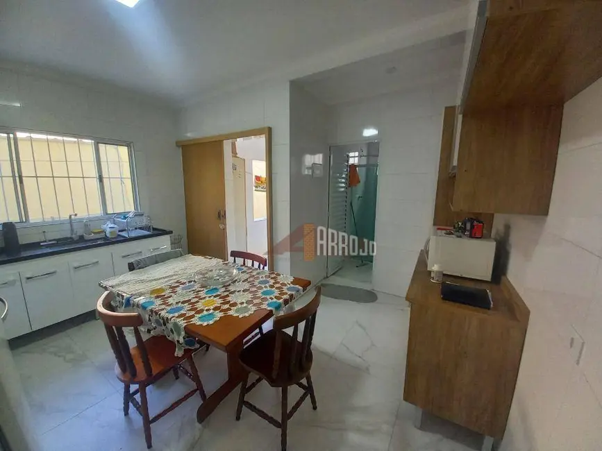 Sobrado com 3 quartos à venda, 164m2 em Vila Marieta, São Paulo - SP - imagem 4 Foto 4 de Sobrado com 3 quartos à venda, 164m2 em Vila Marieta, São Paulo - SP