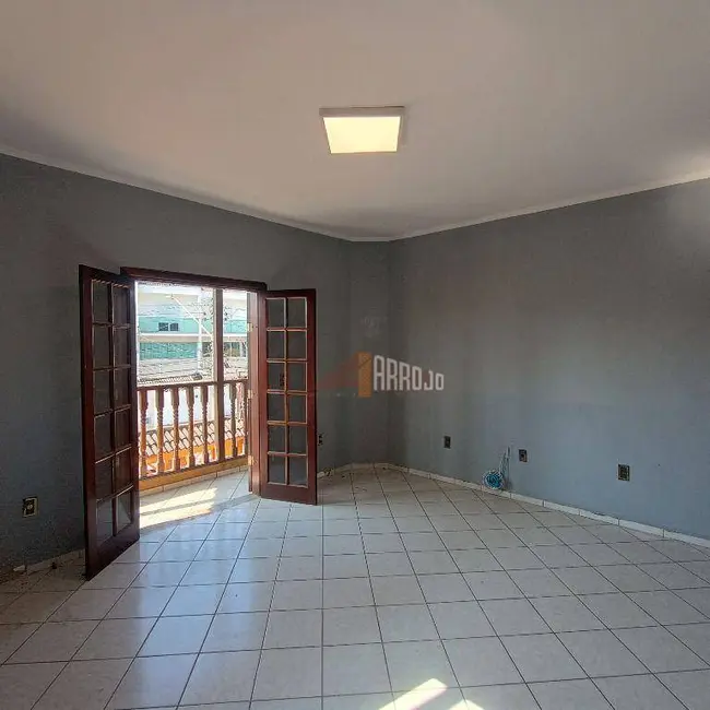 Foto 6 de Sobrado com 5 quartos para alugar, 300m2 em Vila Marieta, São Paulo - SP