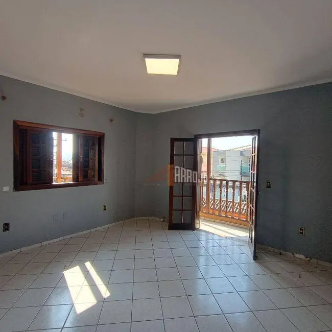 Foto 5 de Sobrado com 5 quartos para alugar, 300m2 em Vila Marieta, São Paulo - SP