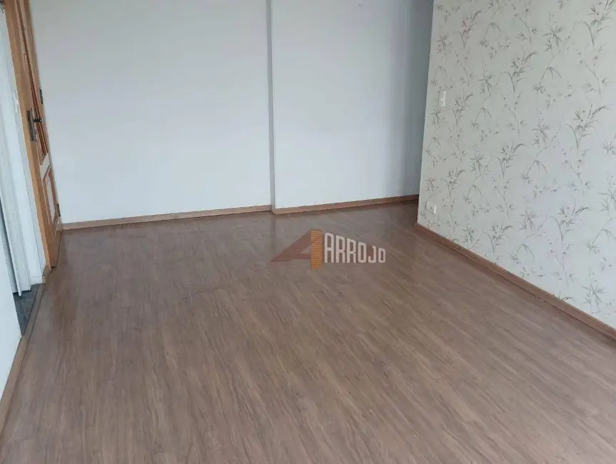 Foto 4 de Apartamento com 2 quartos à venda, 90m2 em Vila Santana, São Paulo - SP