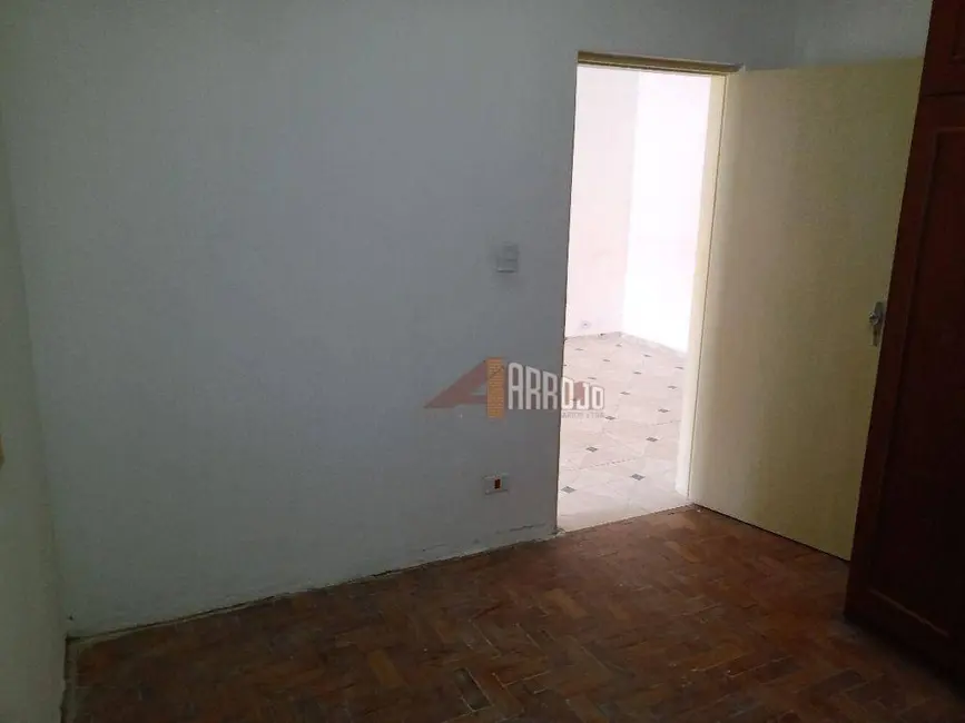 Foto 2 de Casa com 2 quartos para alugar, 90m2 em Vila Santa Lúcia, São Paulo - SP