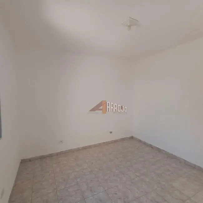 Casa com 1 quarto para alugar, 60m2 em Jardim Ponte Rasa, São Paulo - SP - imagem 3 Foto 3 de Casa com 1 quarto para alugar, 60m2 em Jardim Ponte Rasa, São Paulo - SP