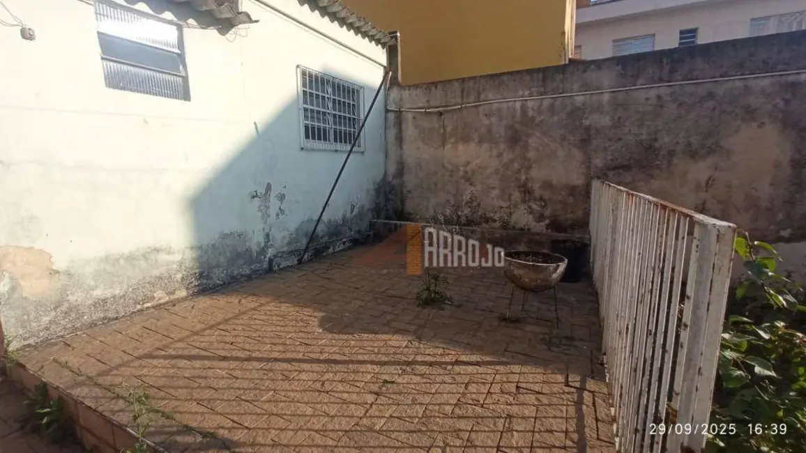 Casa com 2 quartos à venda, 400m2 em Vila Ré, São Paulo - SP - imagem 2 Foto 2 de Casa com 2 quartos à venda, 400m2 em Vila Ré, São Paulo - SP