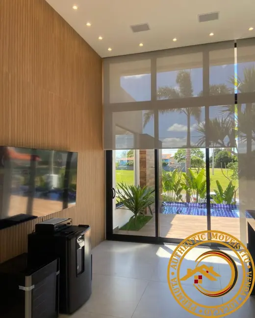 Foto 2 de Casa de Condomínio com 3 quartos à venda, 169m2 em Pardinho - SP