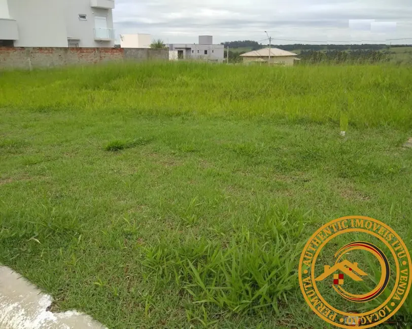 Foto 1 de Terreno / Lote à venda, 300m2 em Salto - SP