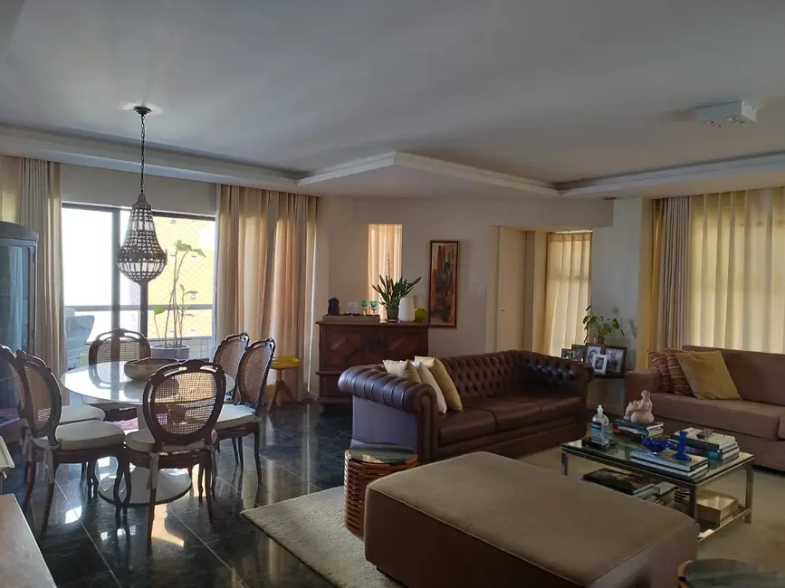 Foto 2 de Apartamento com 4 quartos à venda, 200m2 em Pituba, Salvador - BA