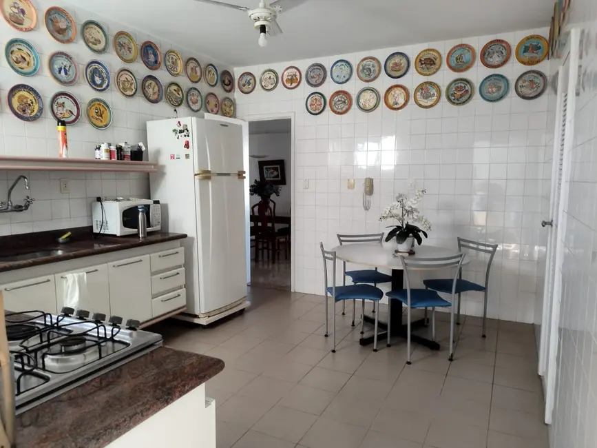 Apartamento com 4 quartos à venda, 180m2 em Itaigara, Salvador - BA - imagem 5 Foto 5 de Apartamento com 4 quartos à venda, 180m2 em Itaigara, Salvador - BA