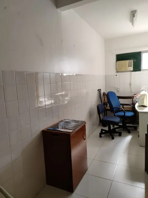 Apartamento com 4 quartos à venda, 180m2 em Itaigara, Salvador - BA - imagem 3 Foto 3 de Apartamento com 4 quartos à venda, 180m2 em Itaigara, Salvador - BA
