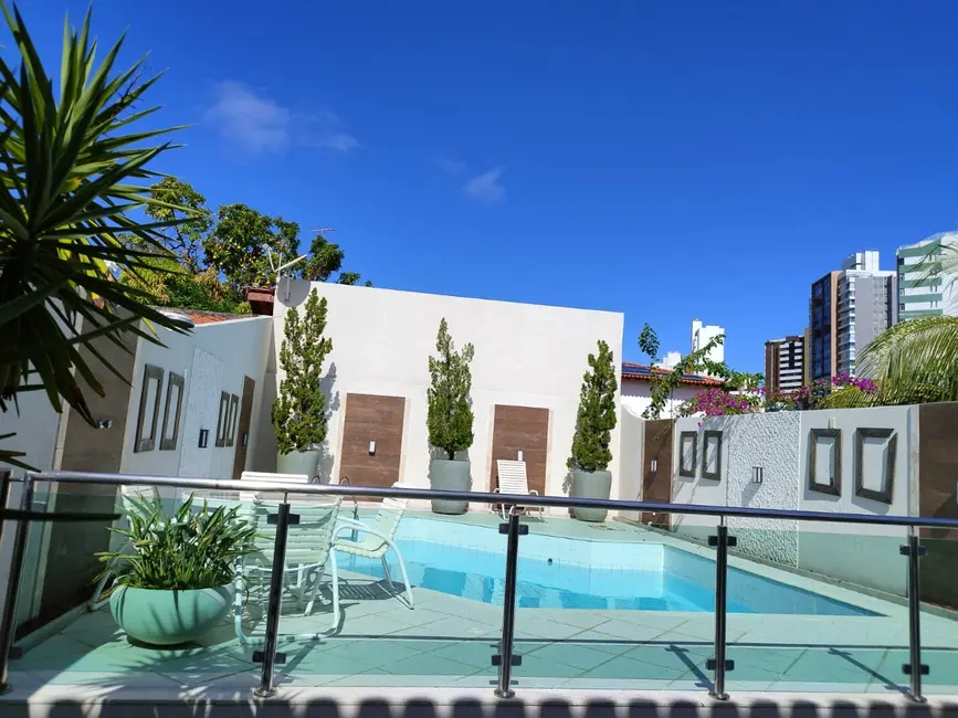 Casa com 3 quartos à venda, 600m2 em Itaigara, Salvador - BA - imagem 3 Foto 3 de Casa com 3 quartos à venda, 600m2 em Itaigara, Salvador - BA