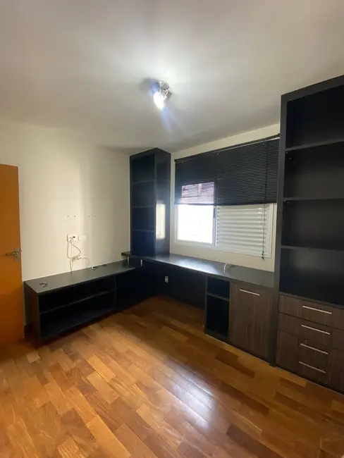 Apartamento com 4 quartos à venda, 133m2 em Sao Jose Dos Campos - SP - imagem 5 Foto 5 de Apartamento com 4 quartos à venda, 133m2 em Sao Jose Dos Campos - SP