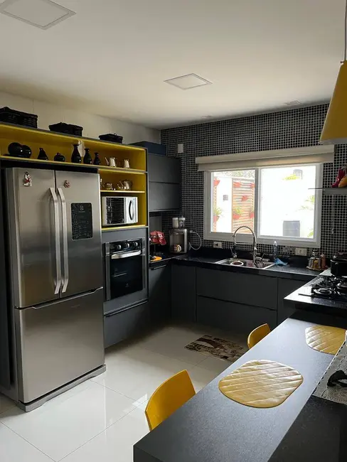 Foto 6 de Casa com 4 quartos à venda e para alugar, 270m2 em Sao Jose Dos Campos - SP