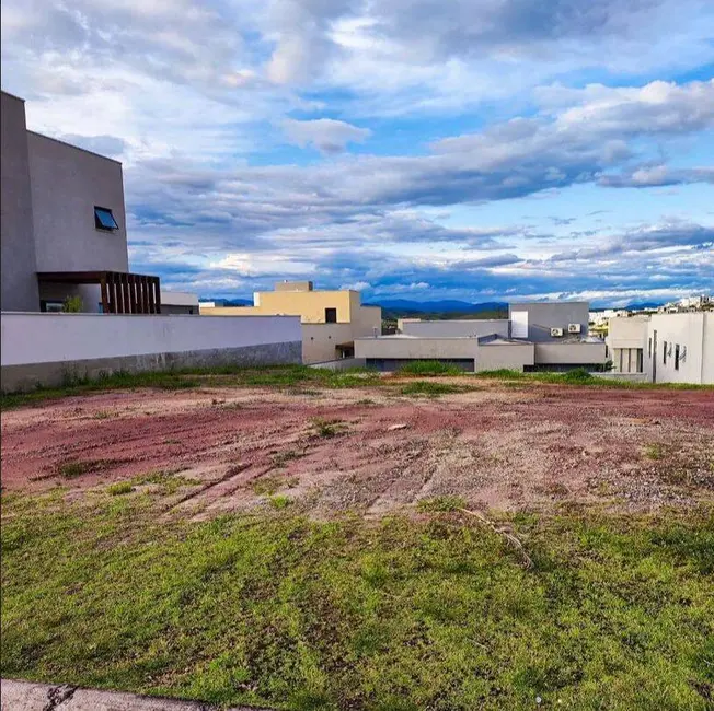 Foto 2 de Terreno / Lote à venda, 450m2 em Sao Jose Dos Campos - SP