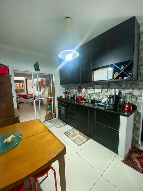 Foto 3 de Casa com 2 quartos à venda, 60m2 em Jardim Marcondes, Jacarei - SP