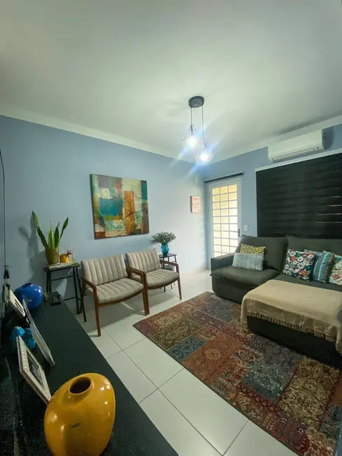 Foto 1 de Casa com 2 quartos à venda, 60m2 em Jardim Marcondes, Jacarei - SP