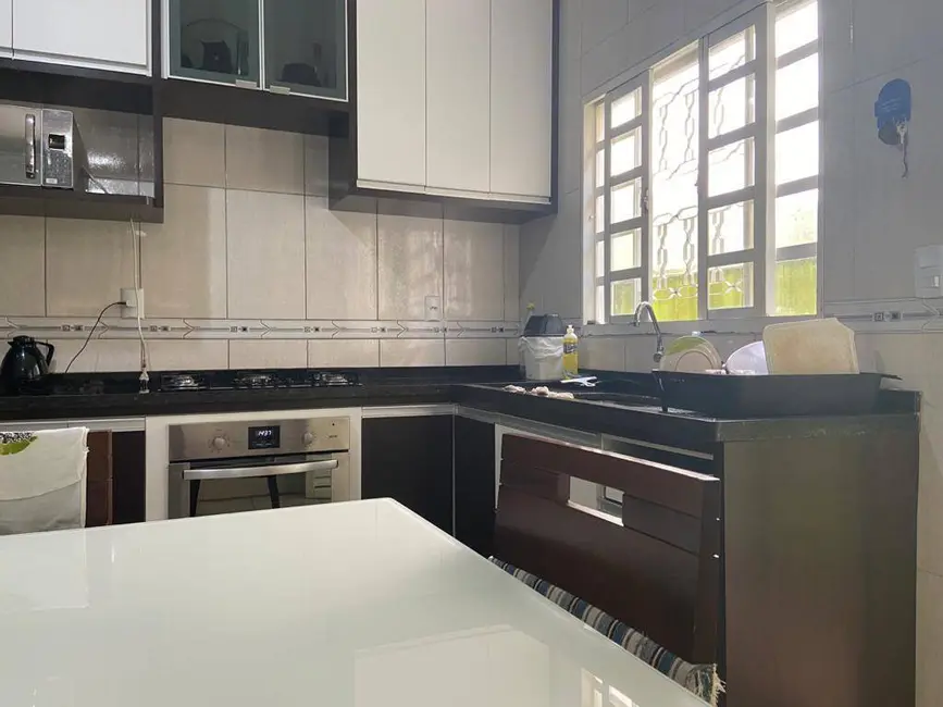 Foto 2 de Casa com 3 quartos à venda, 150m2 em Sao Jose Dos Campos - SP