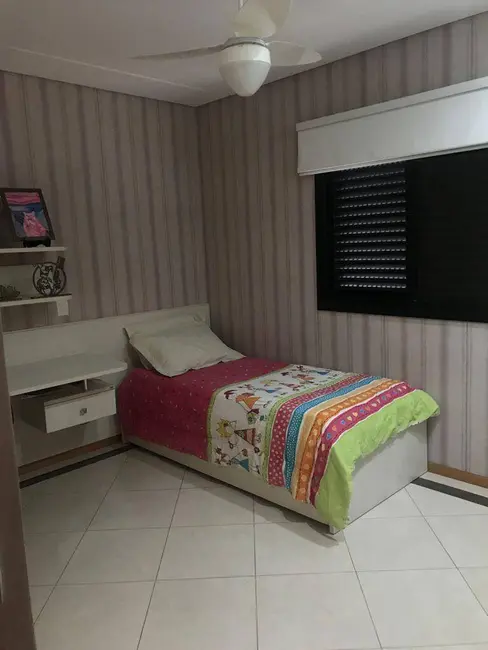 Apartamento com 4 quartos à venda, 144m2 em Sao Jose Dos Campos - SP - imagem 9 Foto 9 de Apartamento com 4 quartos à venda, 144m2 em Sao Jose Dos Campos - SP