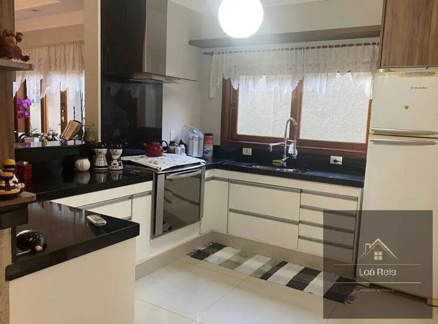 Foto 2 de Casa de Condomínio com 3 quartos à venda, 226m2 em Sao Jose Dos Campos - SP