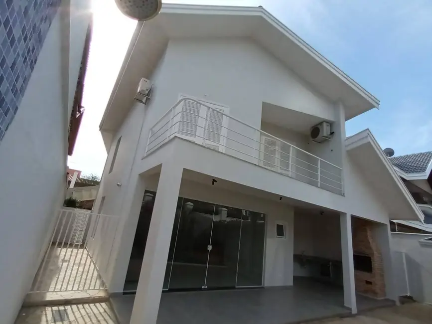 Foto 1 de Casa de Condomínio com 4 quartos à venda e para alugar, 360m2 em Sao Jose Dos Campos - SP