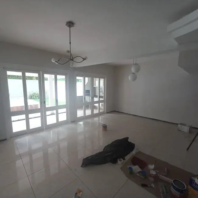 Foto 1 de Casa de Condomínio com 3 quartos à venda, 350m2 em Sao Jose Dos Campos - SP