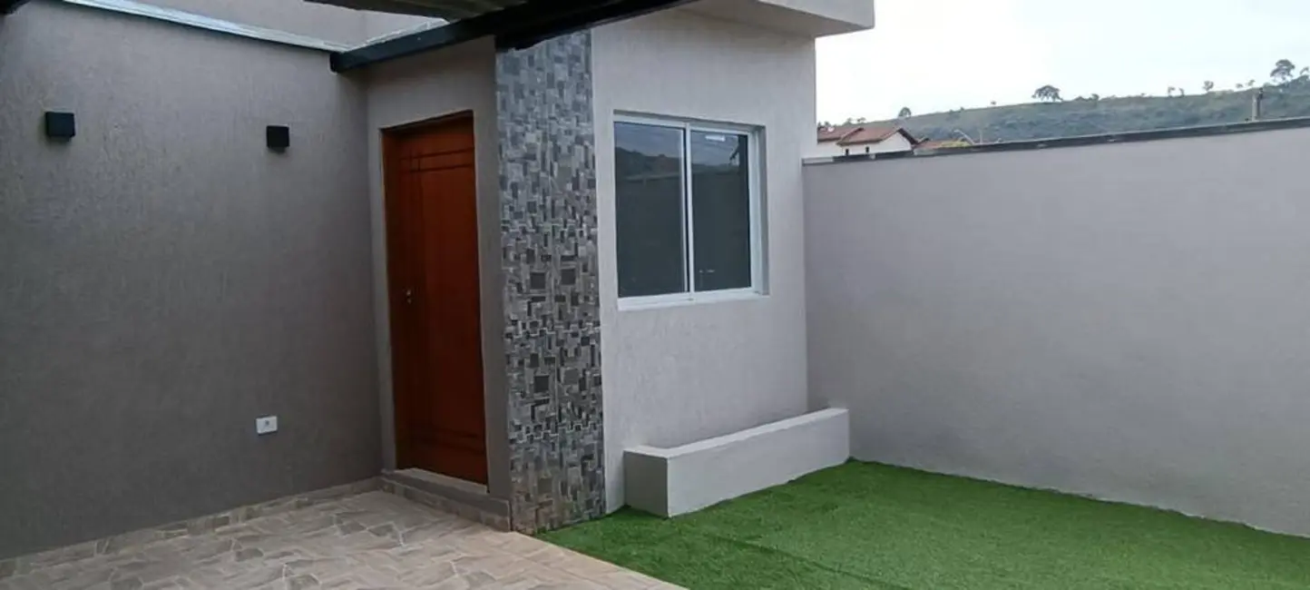 Foto 2 de Casa com 2 quartos à venda, 140m2 em Sao Jose Dos Campos - SP