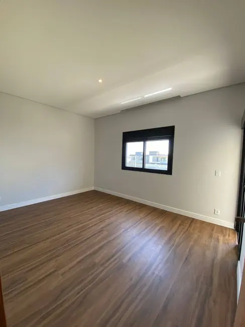 Casa de Condomínio com 4 quartos à venda, 250m2 em Sao Jose Dos Campos - SP - imagem 6 Foto 6 de Casa de Condomínio com 4 quartos à venda, 250m2 em Sao Jose Dos Campos - SP